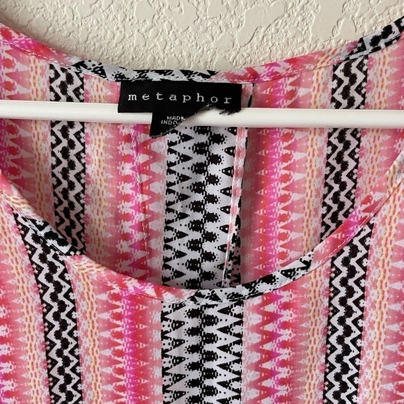 Metaphor Pink and Black Tank - Picture 5 of 5